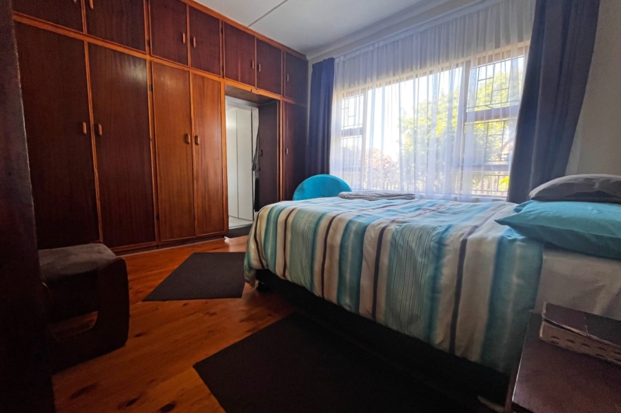 6 Bedroom Property for Sale in Hartenbos Central Western Cape